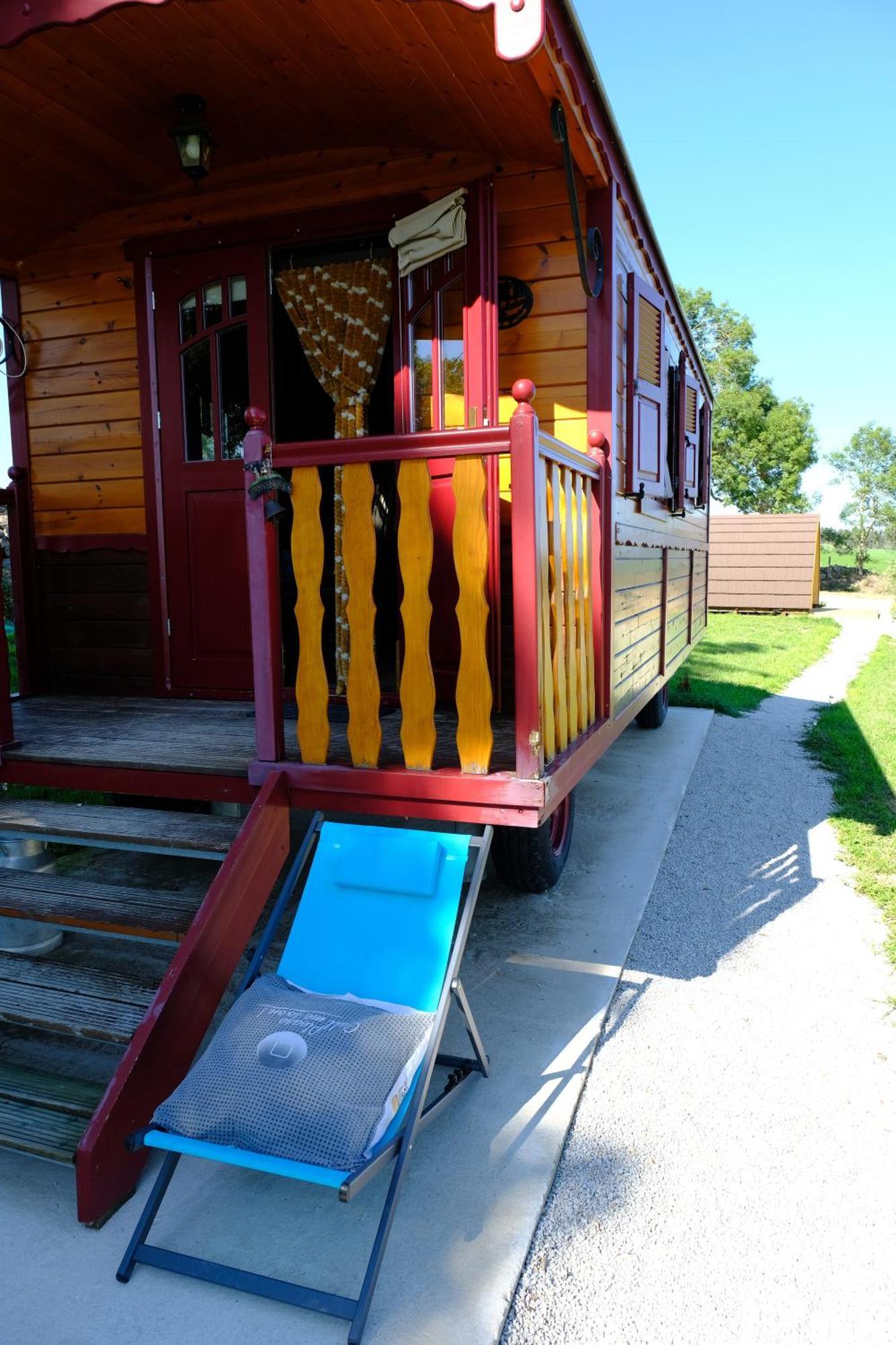Saint-Julien-d'Ance Les Roulottes De La Ferme Des Chanaux מראה חיצוני תמונה